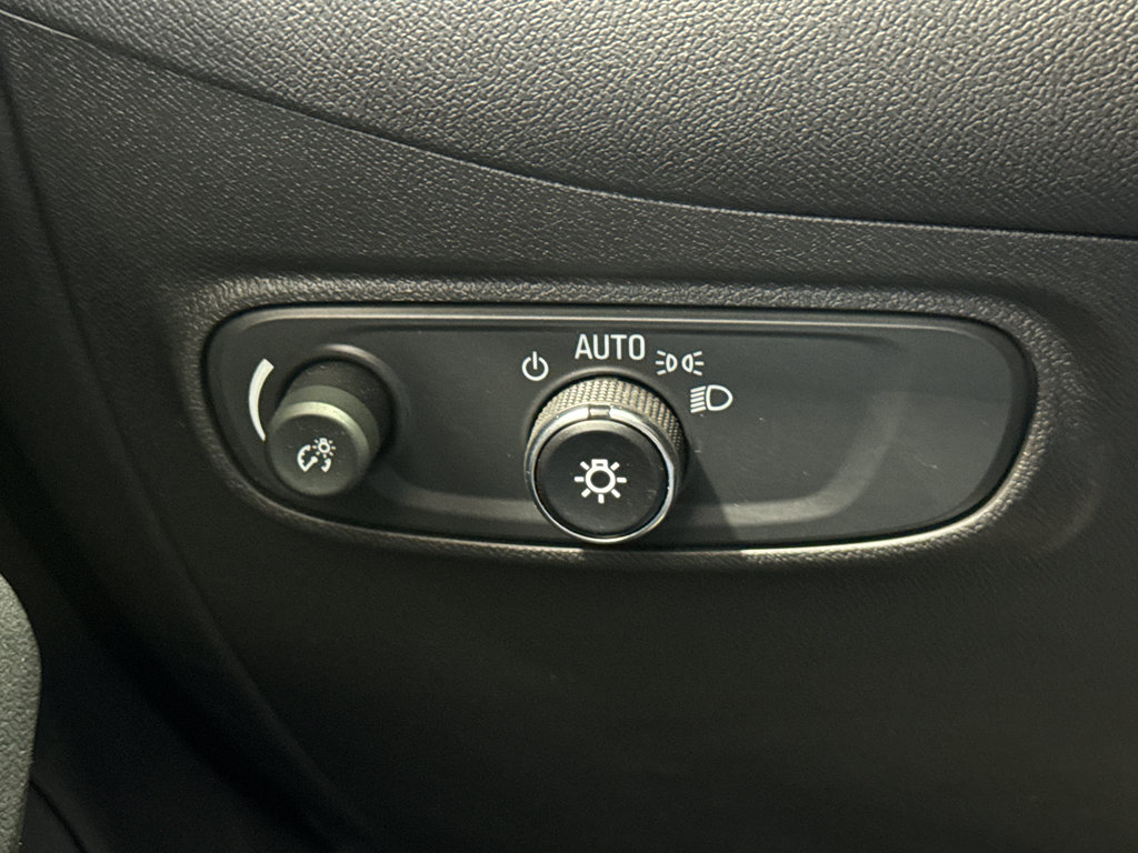Used 2024 Chevrolet Equinox LT w/ LPO, Floor Liner Package FWD image 53