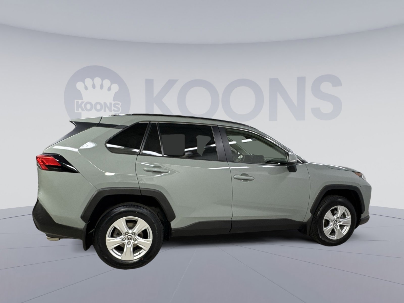 Used 2019 Toyota RAV4 XLE w/ Convenience Package image 13