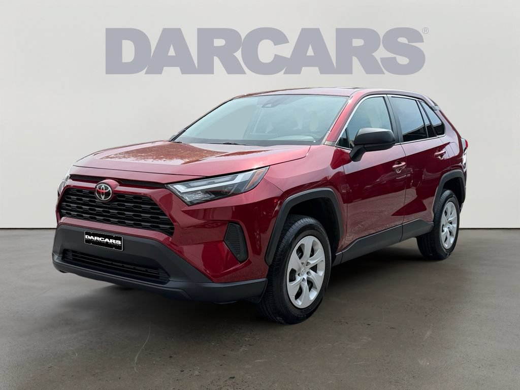 Used 2024 Toyota RAV4 LE AWD/4WD image 3