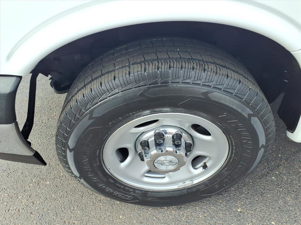 Used 2017 Chevrolet Express 3500 LT w/ LT Preferred Equipment Group image 22