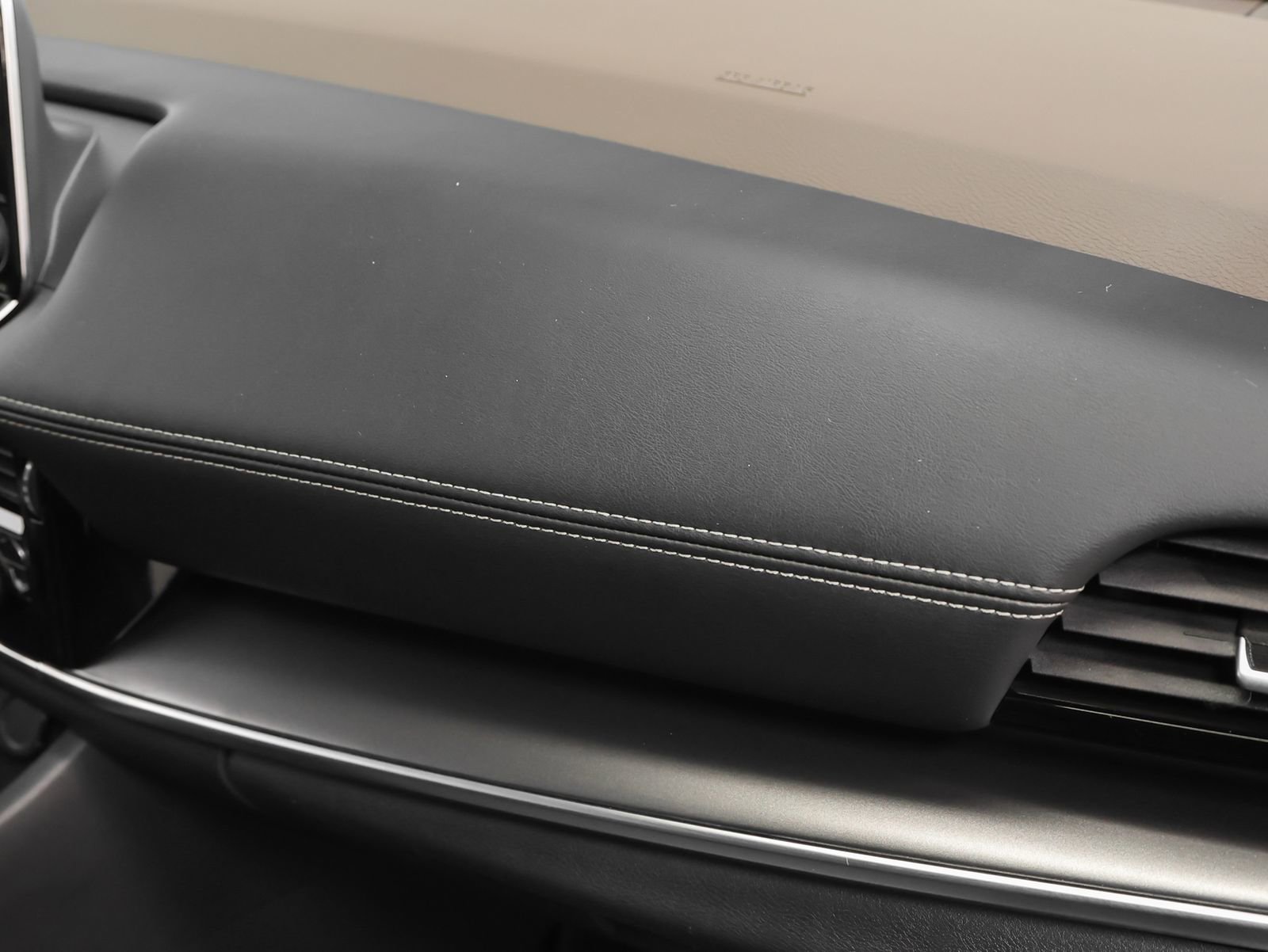 Used 2022 Nissan Rogue SV w/ SV Premium Package image 22