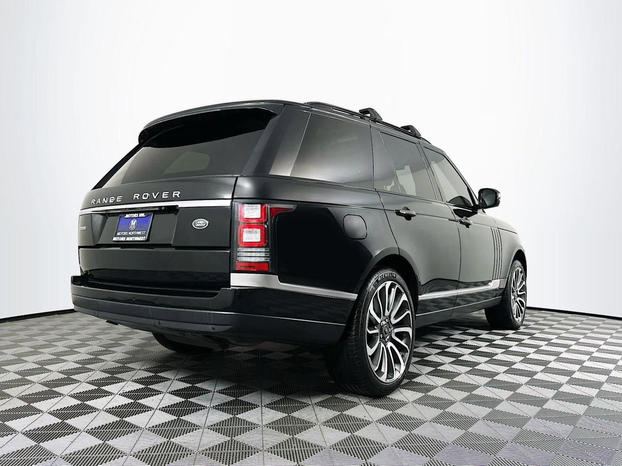 Used 2016 Land Rover Range Rover Supercharged image 12