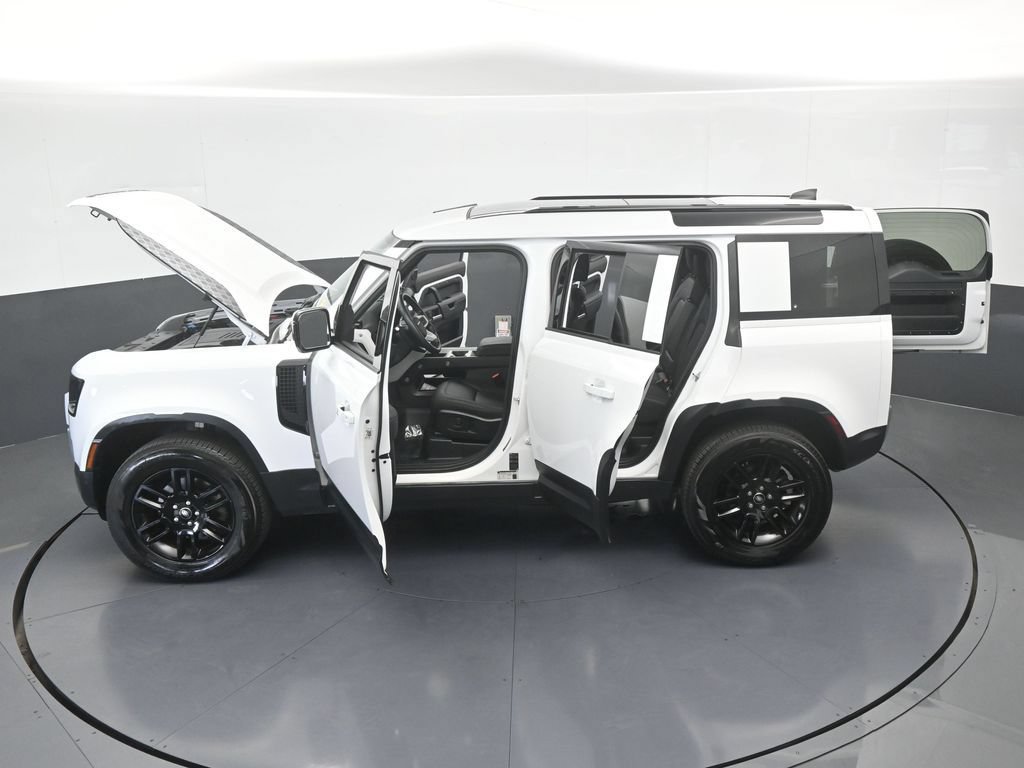 Used 2025 Land Rover Defender 110 S AWD/4WD image 82