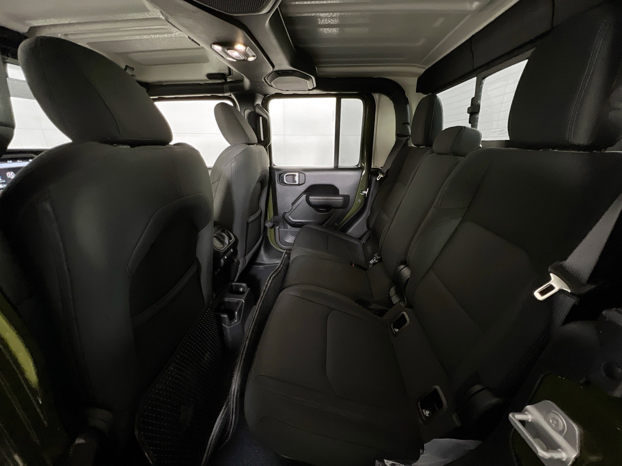 Used 2022 Jeep Gladiator Willys image 24