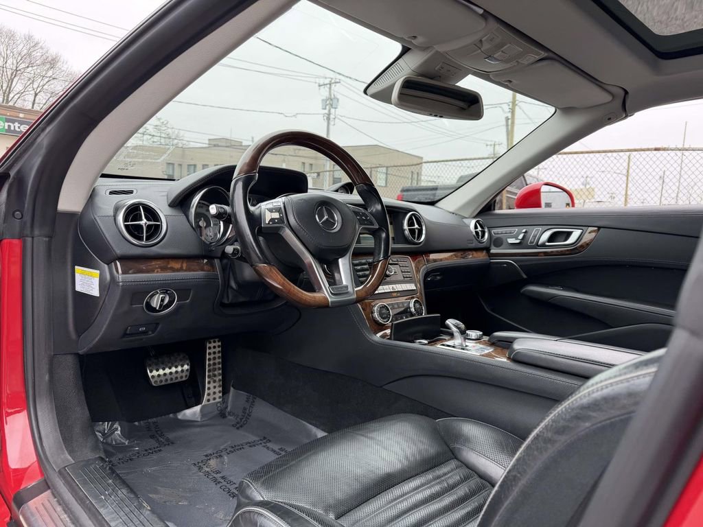 Used 2013 Mercedes-Benz SL 550 image 18