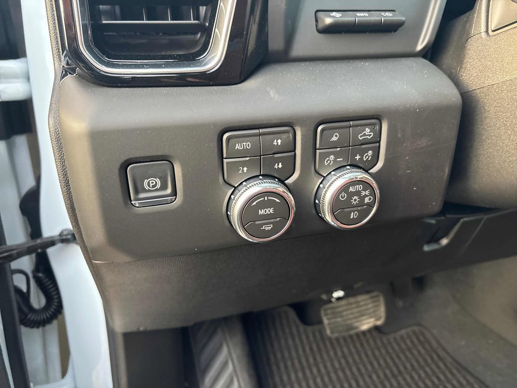 New 2026 GMC Sierra 2500 Denali Ultimate image 16