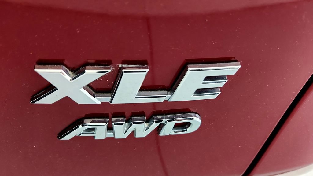 Used 2021 Toyota RAV4 XLE w/ Convenience Package AWD/4WD image 30