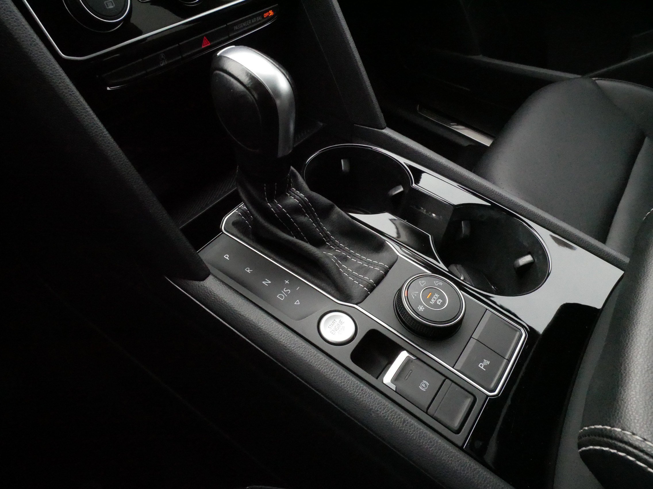 Used 2022 Volkswagen Atlas SEL image 24