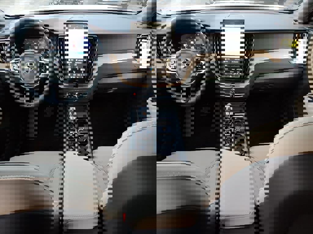 New 2026 Volvo XC60 B5 Core w/ Climate Package image 10