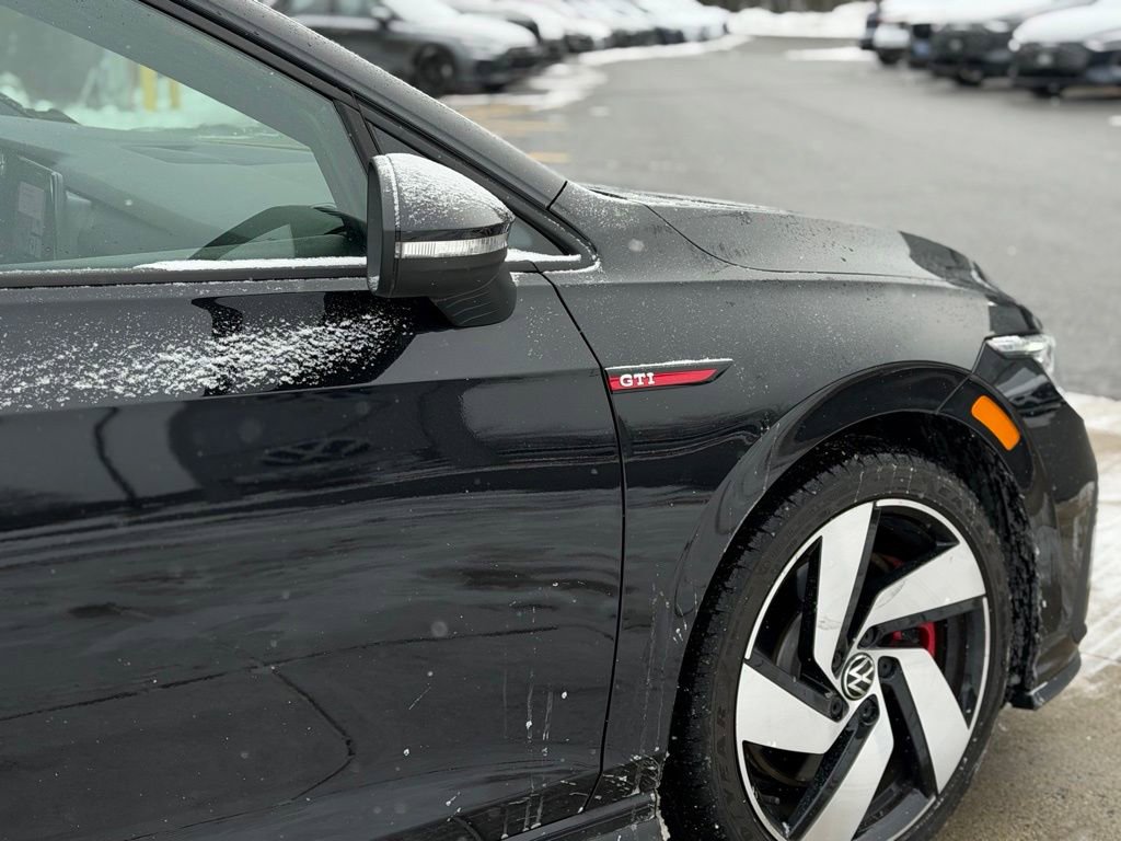 Used 2022 Volkswagen GTI SE image 11