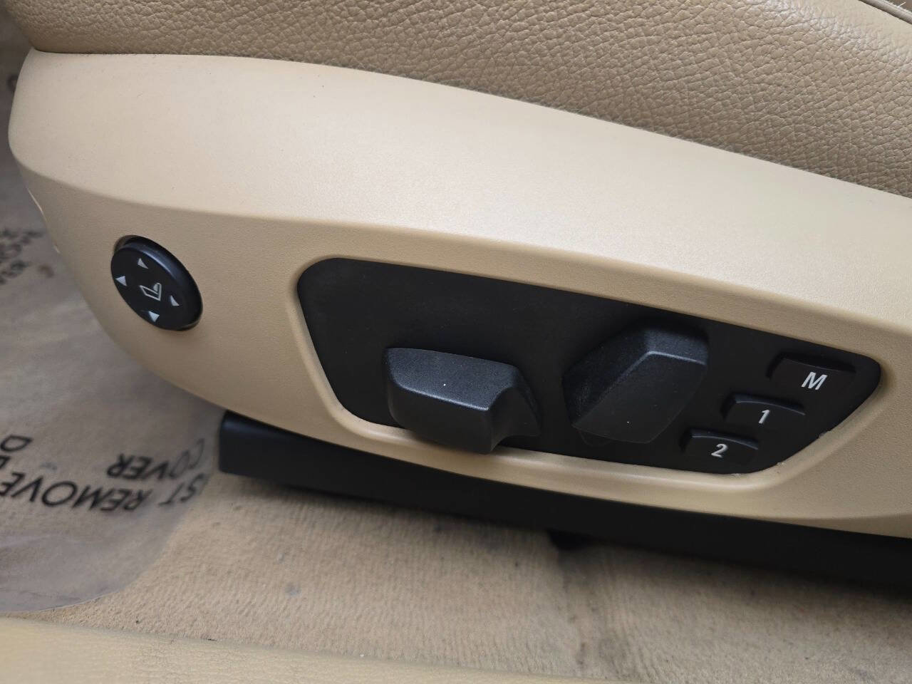 Used 2013 BMW X1 xDrive35i w/ Technology Pkg image 18