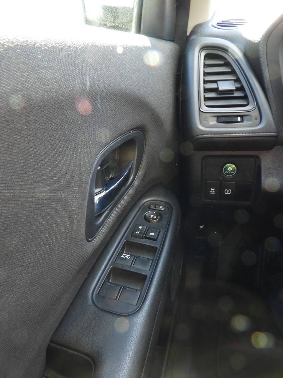 Used 2020 Honda HR-V LX image 22