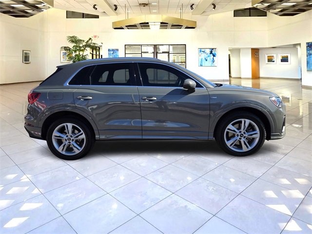 Used 2022 Audi Q3 2.0T Premium Plus w/ Premium Plus Package image 8