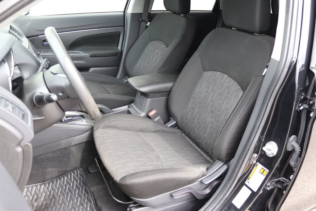 Used 2023 Mitsubishi Outlander Sport SE AWD/4WD image 4