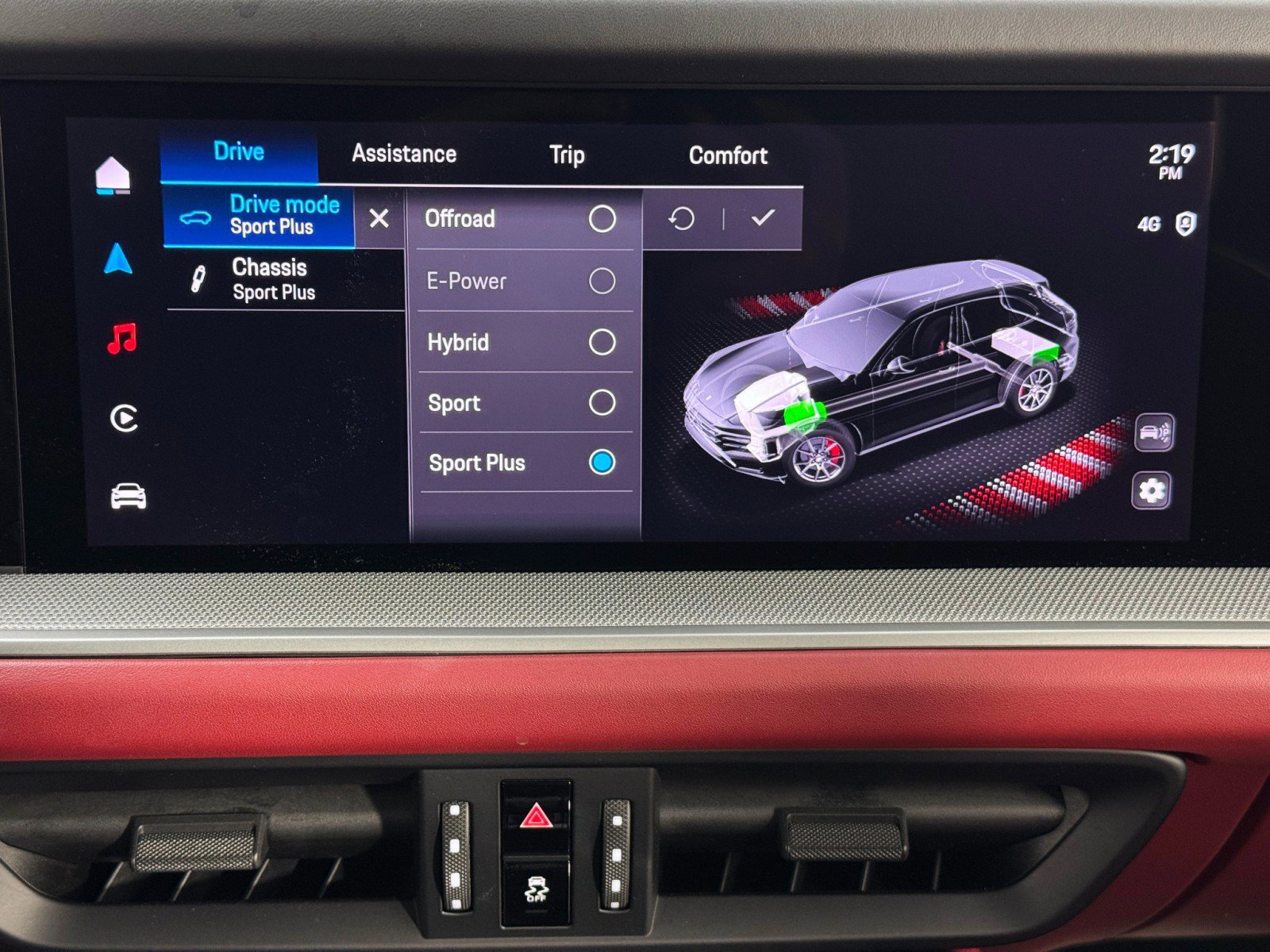 Used 2024 Porsche Cayenne image 28