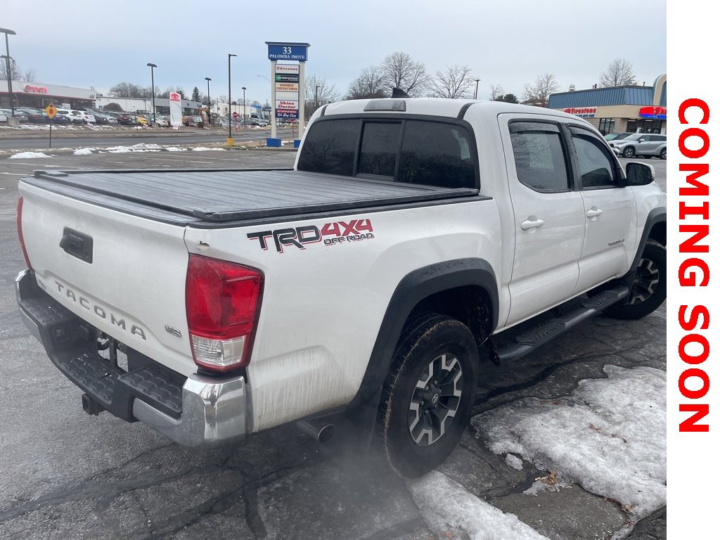 Used 2016 Toyota Tacoma TRD Off-Road image 7