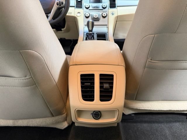 Used 2013 Ford Taurus SE FWD image 28