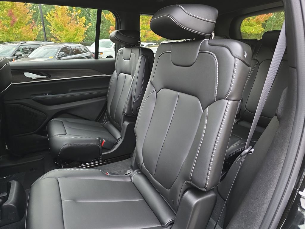 New 2025 Jeep Grand Cherokee L Limited AWD/4WD image 15