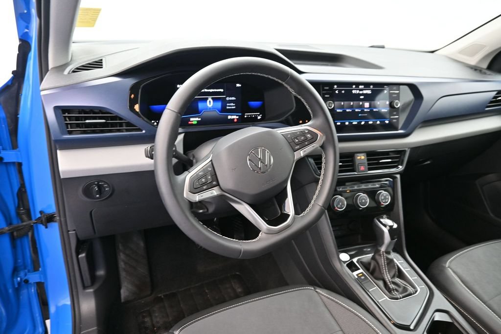 Used 2023 Volkswagen Taos SE w/ Black Wheel Package FWD image 15
