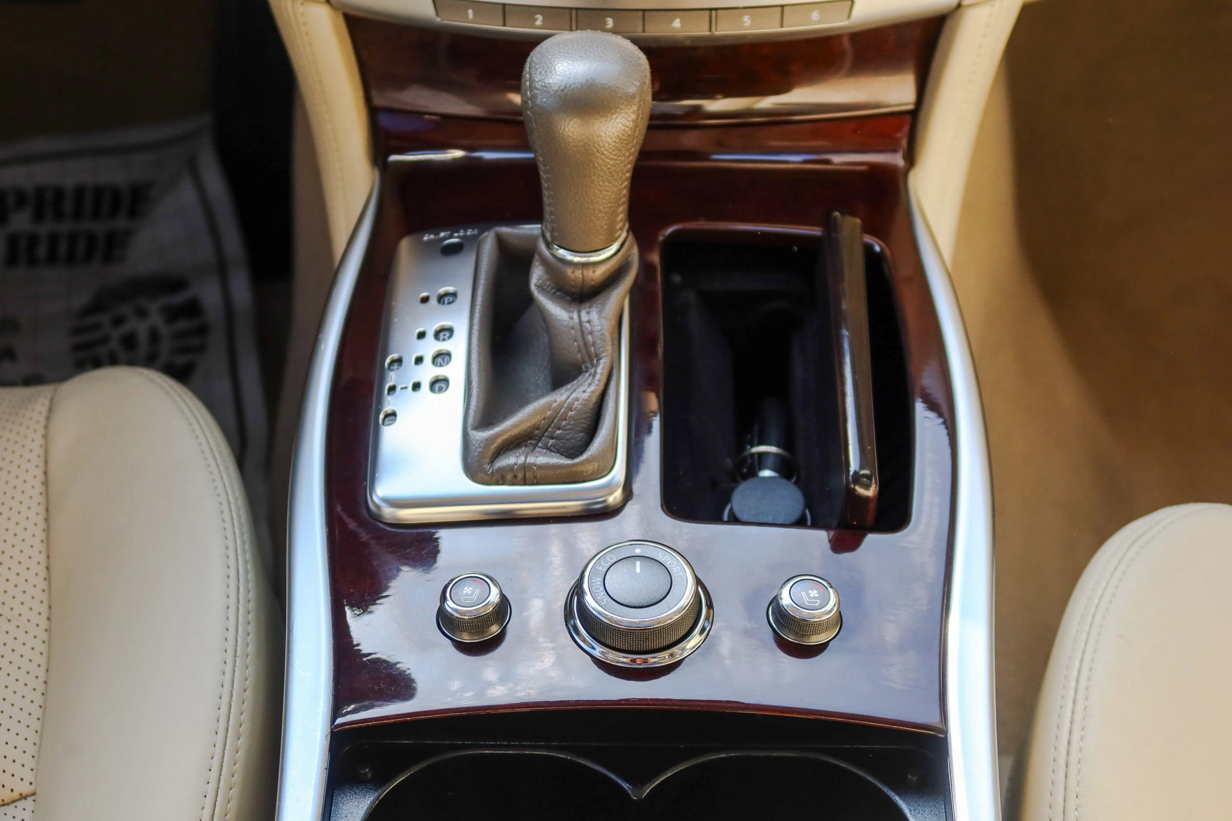 Used 2015 INFINITI Q70 3.7 image 19