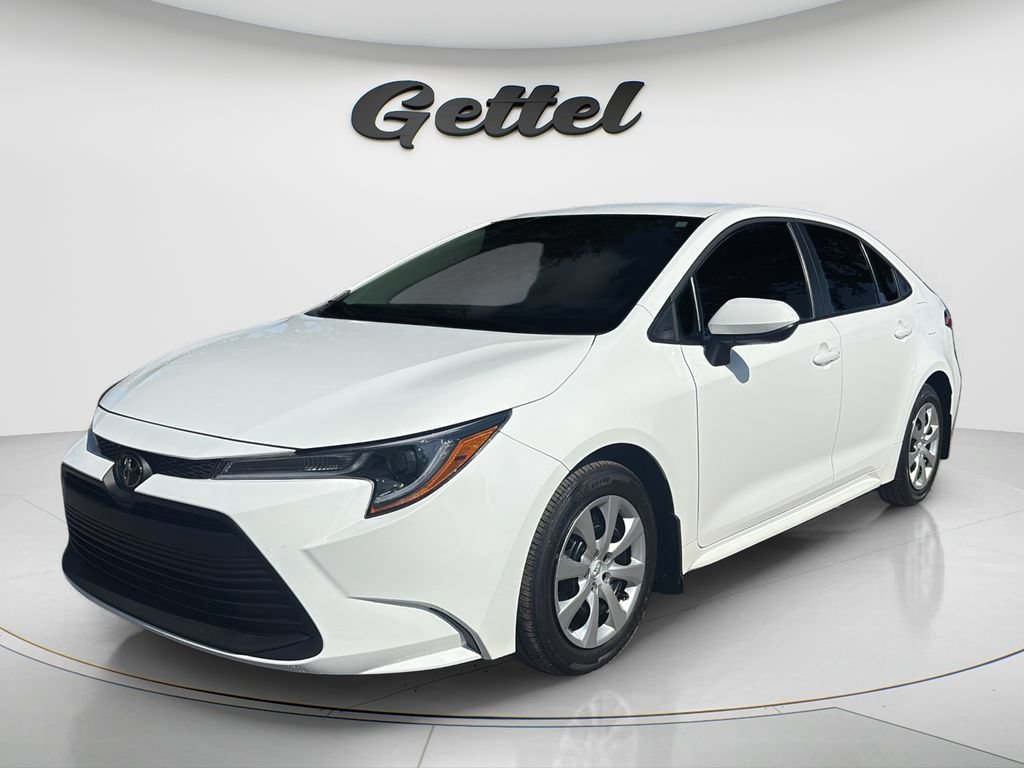 Used 2026 Toyota Corolla LE FWD image 1