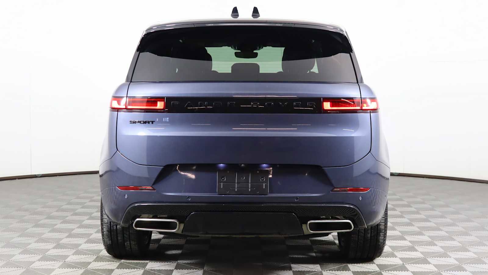 Used 2025 Land Rover Range Rover Sport Dynamic SE image 6