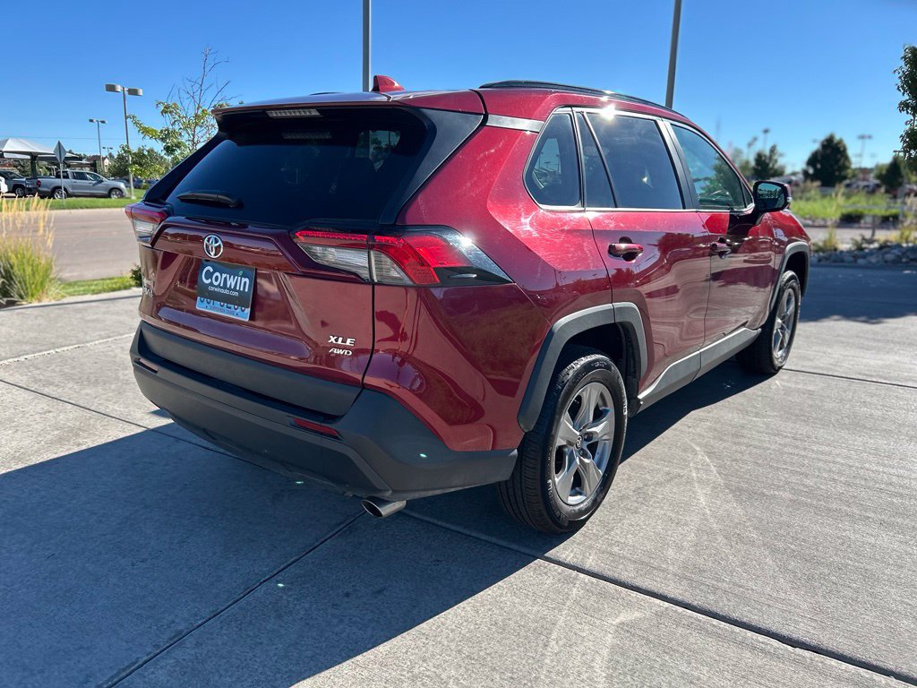 Used 2025 Toyota RAV4 XLE AWD/4WD image 8
