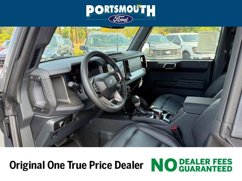 New 2025 Ford Bronco Badlands image 3