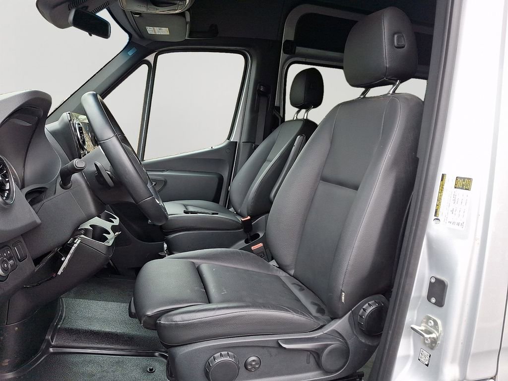 Used 2024 Mercedes-Benz Sprinter 2500 image 12