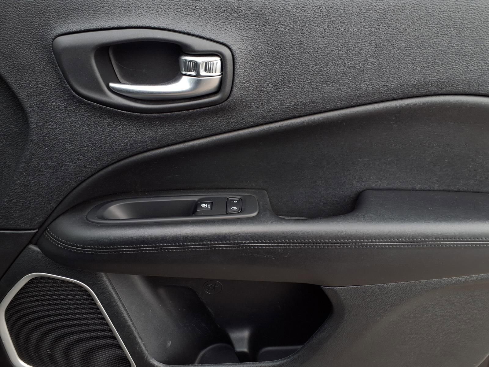 Used 2019 Jeep Compass Altitude image 24