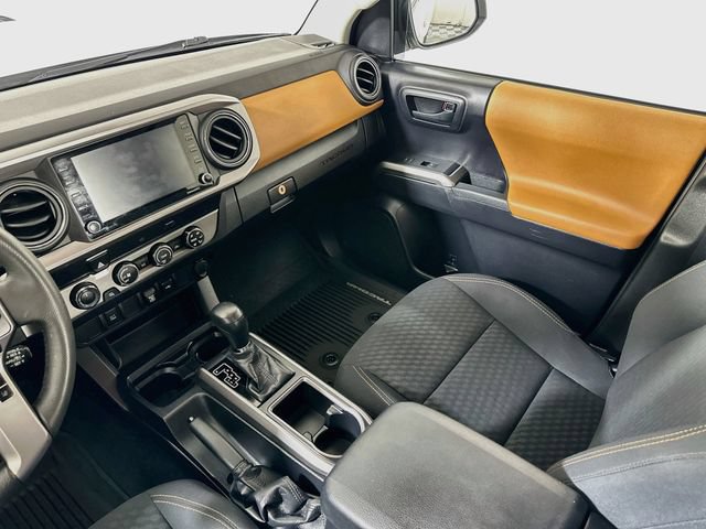 Used 2020 Toyota Tacoma SR5 AWD/4WD image 26
