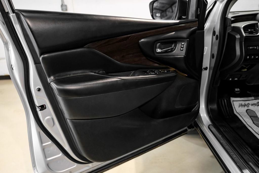 Used 2020 Nissan Murano Platinum w/ Cargo Package image 43