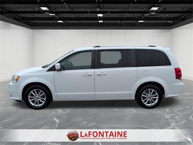 Used 2018 Dodge Grand Caravan SXT image 2