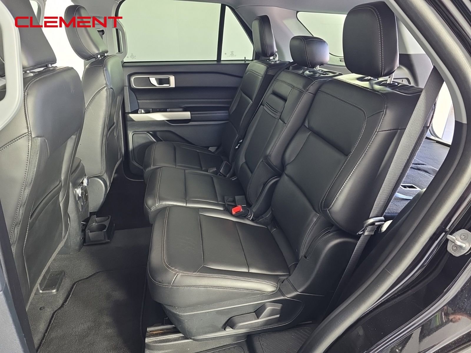 Used 2022 Ford Explorer XLT w/ Equipment Group 202A image 26