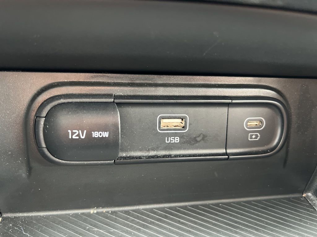 Used 2025 Kia Sportage LX image 21