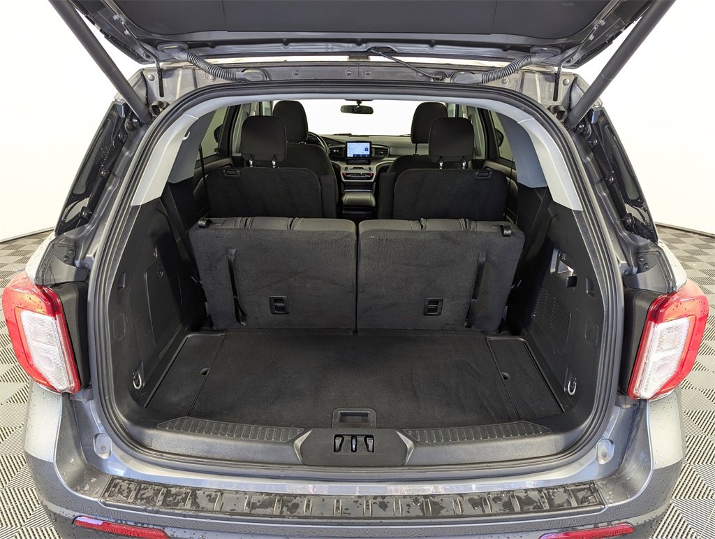 Used 2024 Ford Explorer XLT image 30