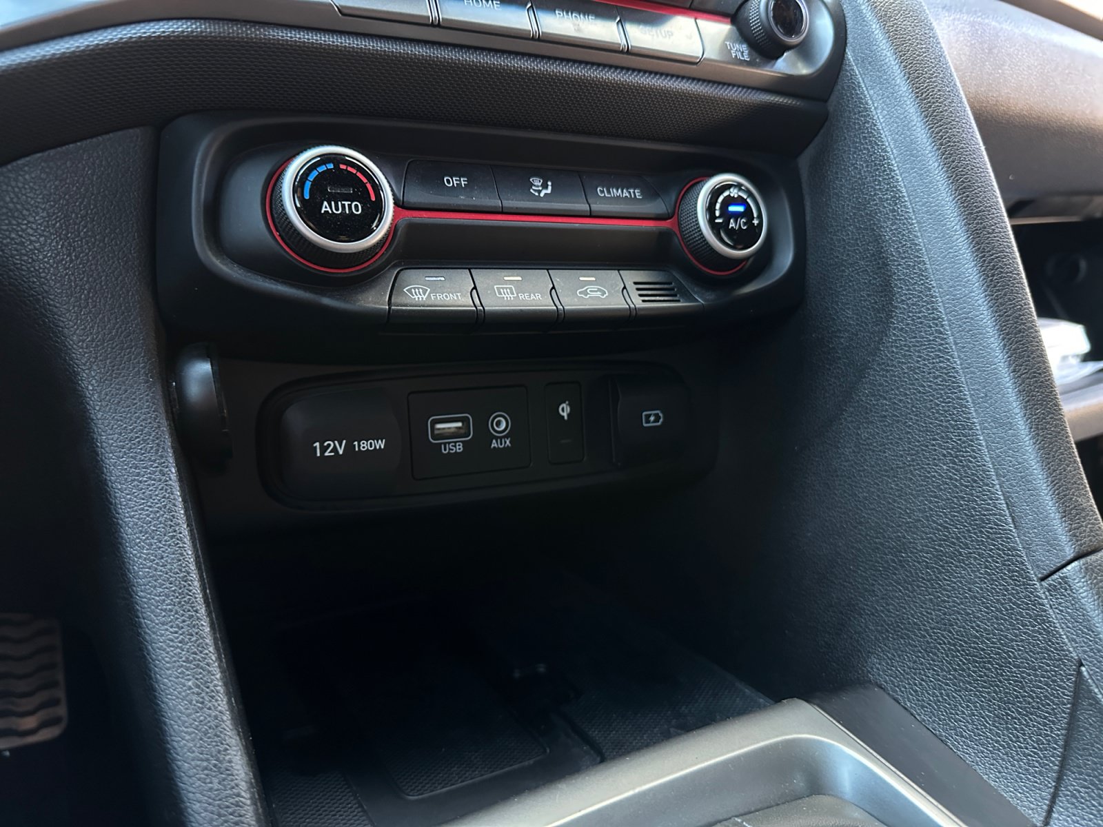 Used 2020 Hyundai Veloster Turbo FWD image 28