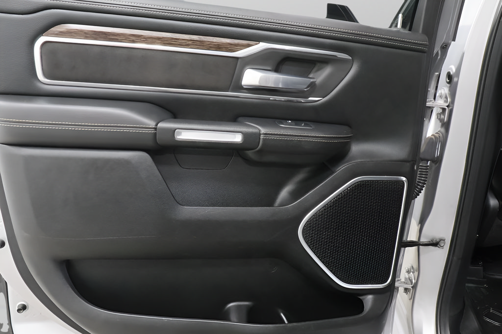 Used 2019 RAM 1500 Laramie AWD/4WD image 24