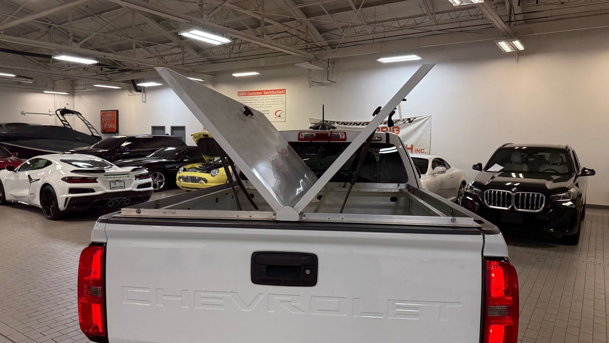 Used 2022 Chevrolet Colorado LT w/ Fleet Safety Package image 11