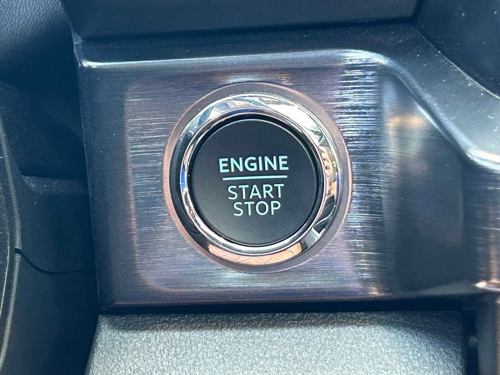 Used 2025 Ford F250 Lariat w/ Lariat Ultimate Package image 51