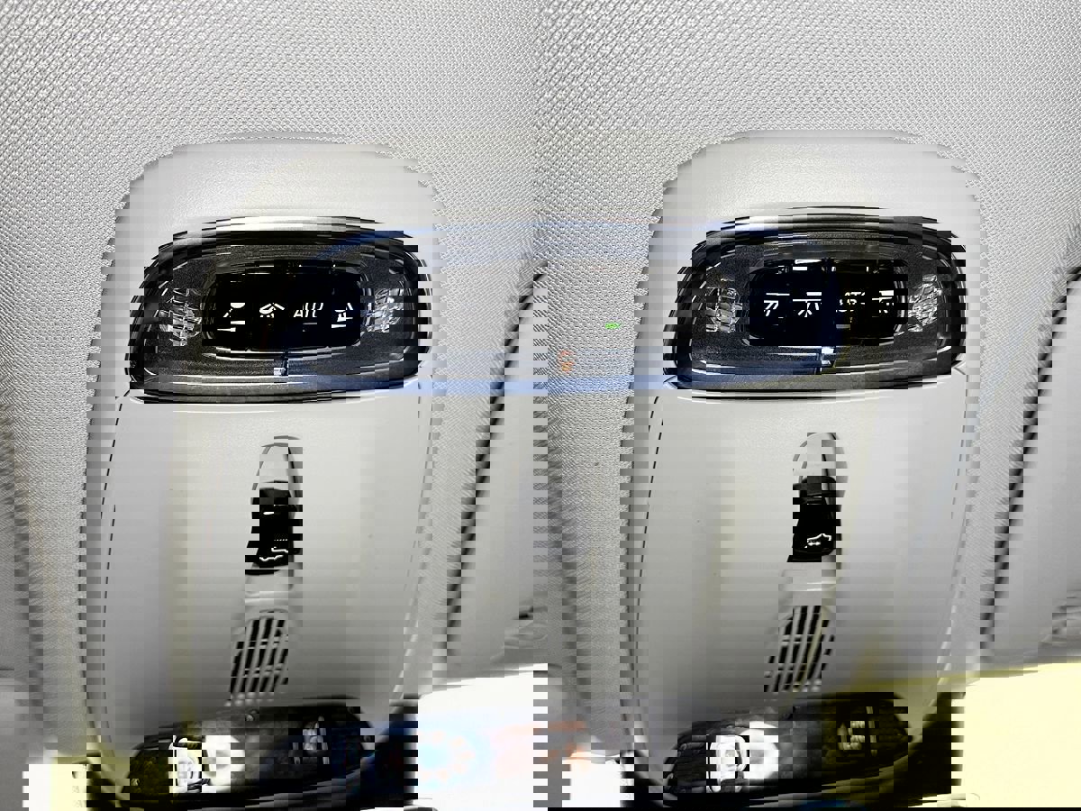 Used 2018 Volvo XC60 T5 Momentum w/ Convenience Package image 33