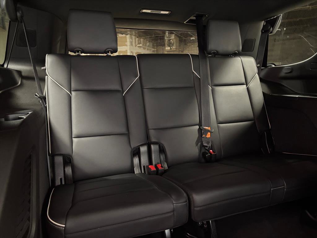 Used 2021 Cadillac Escalade Premium Luxury w/ Driver Assist Tech Package image 40