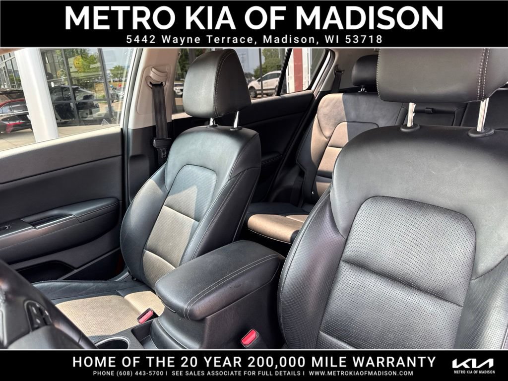 Used 2017 Kia Sportage EX w/ EX Technology Package AWD/4WD image 16