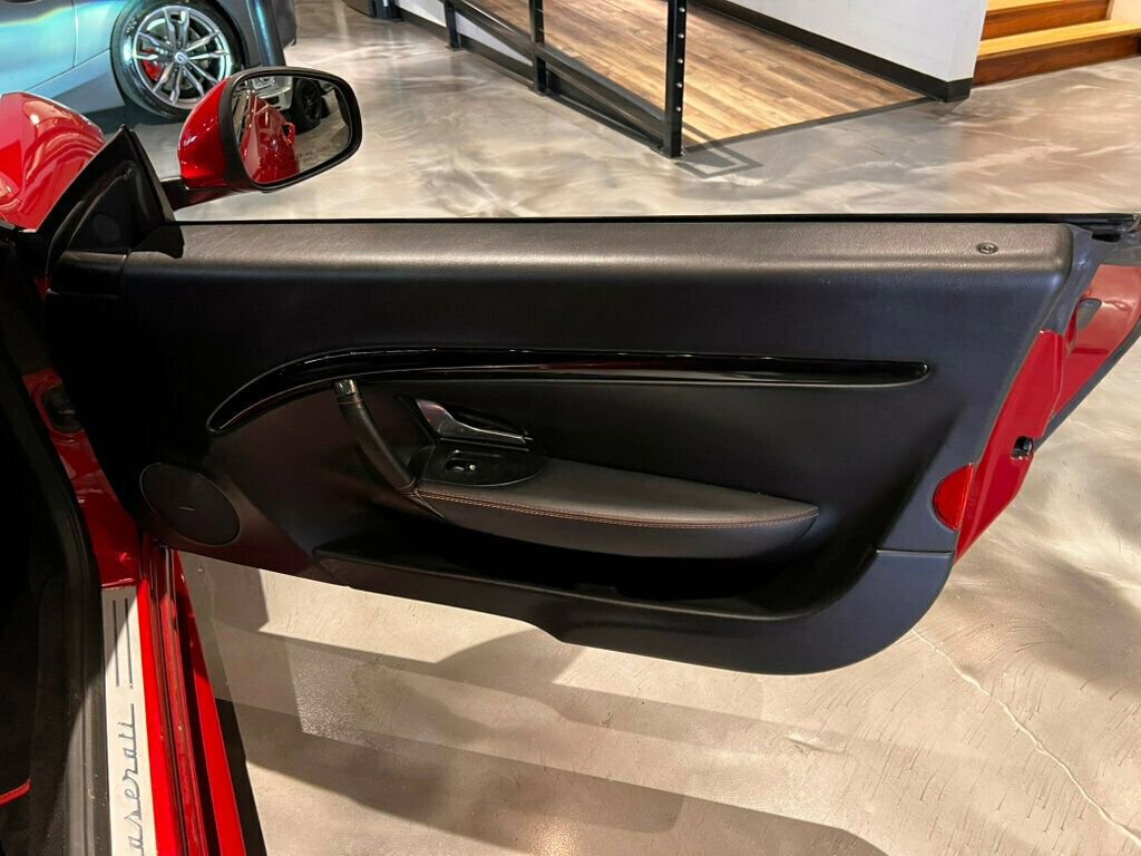 Used 2016 Maserati GranTurismo MC image 22