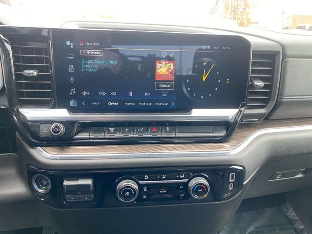 Used 2024 Chevrolet Silverado 3500 LT image 17