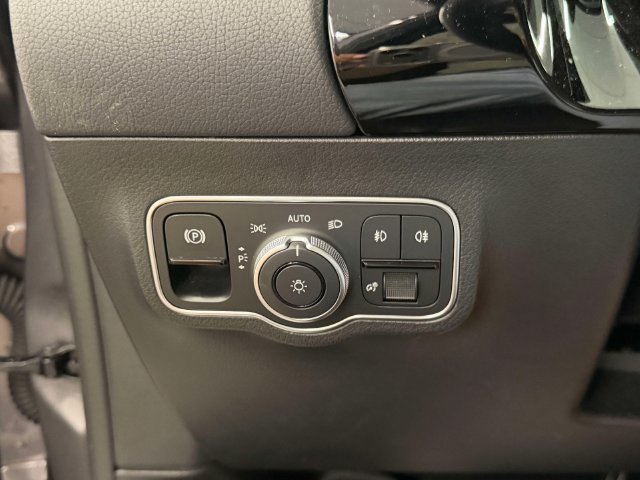 Certified 2024 Mercedes-Benz GLA 250 4MATIC image 21