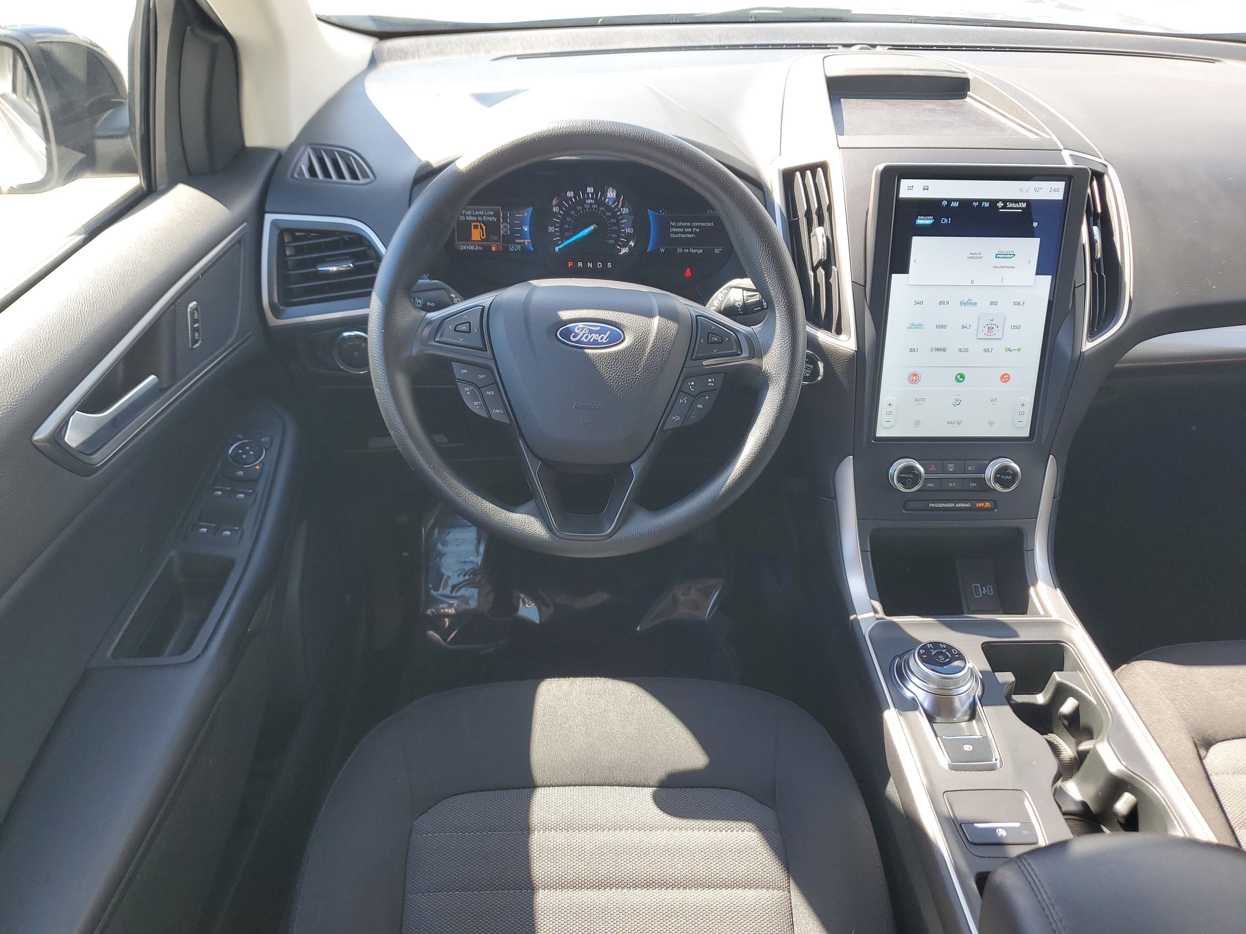 Certified 2024 Ford Edge SE w/ Black Appearance Package image 18