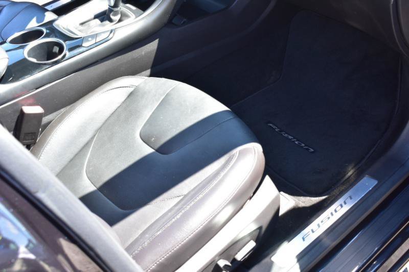 Used 2013 Ford Fusion Energi Titanium w/ Driver Assist Pkg FWD image 11