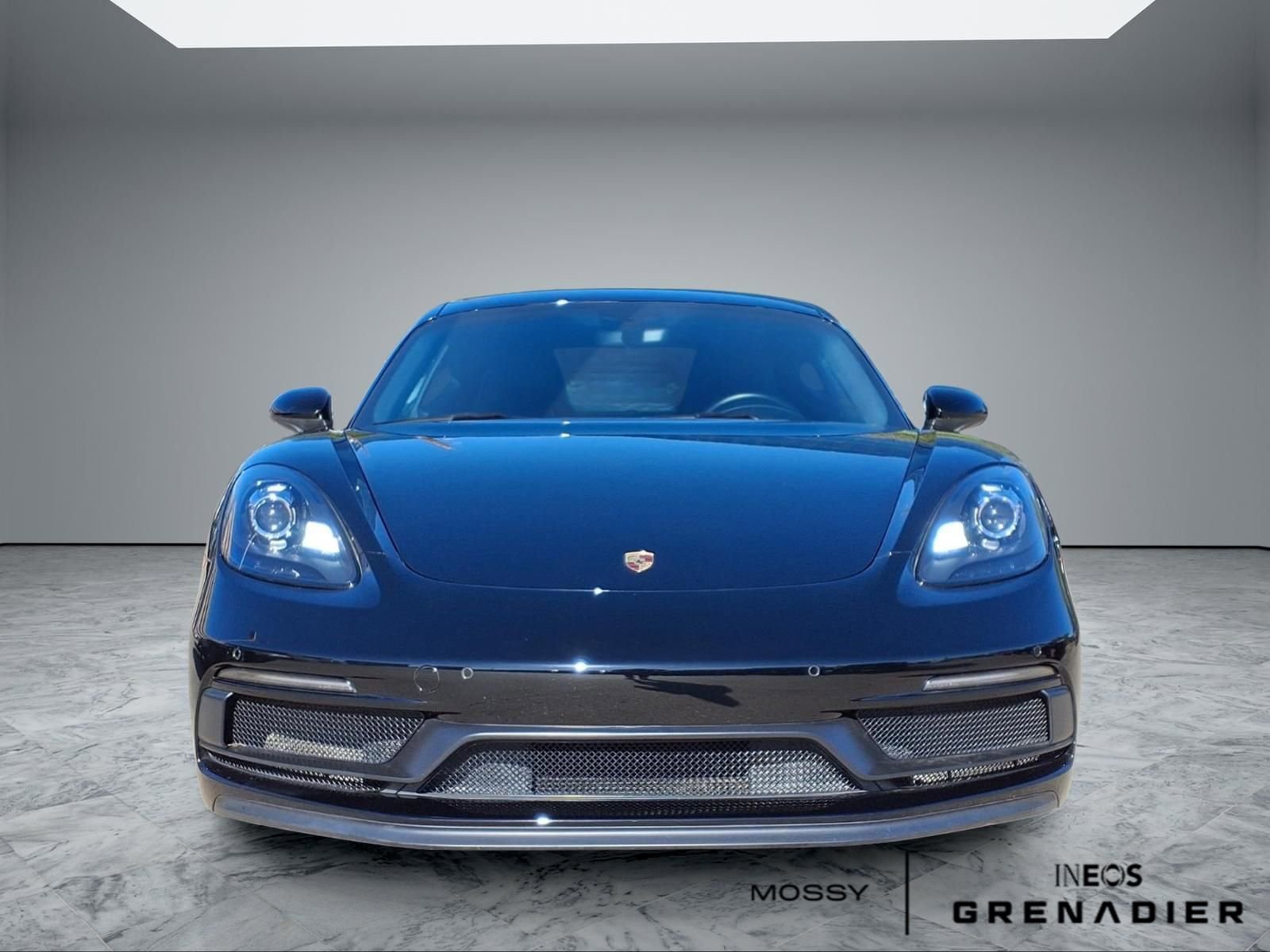 Used 2018 Porsche 718 Cayman GTS image 2