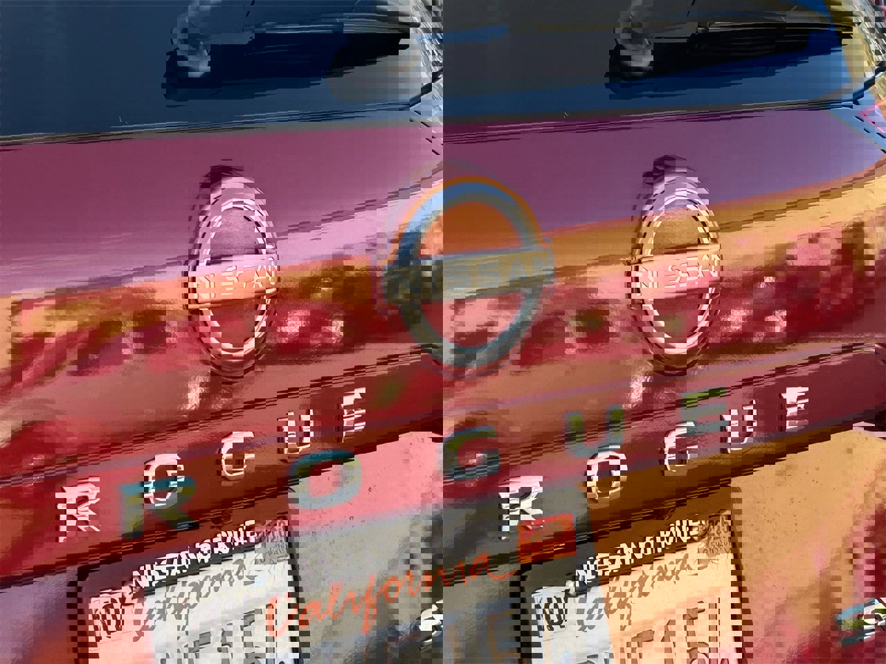 Certified 2023 Nissan Rogue SV image 5